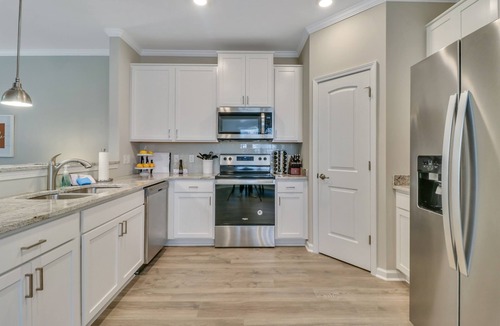 Pooler House | Modern Executive Townhouse