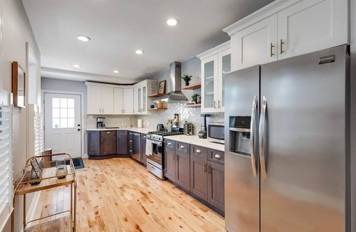 Fairmount House | Modern Fairmount Gem w/Roof Deck & Parking