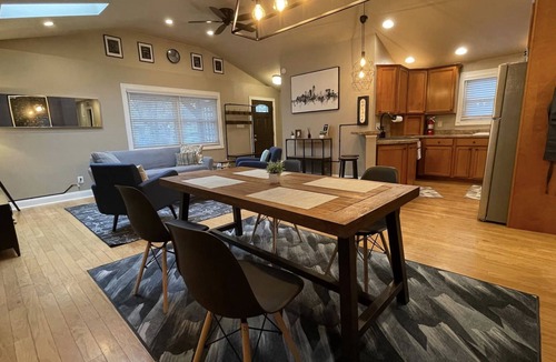 Broad Ripple House | Modern - Family & Dog Friendly