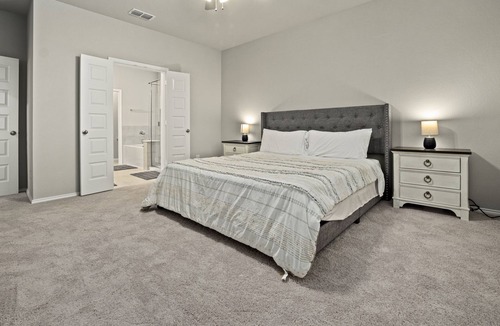 Lincoln Park House | Modern, family friendly 3BR/2BR