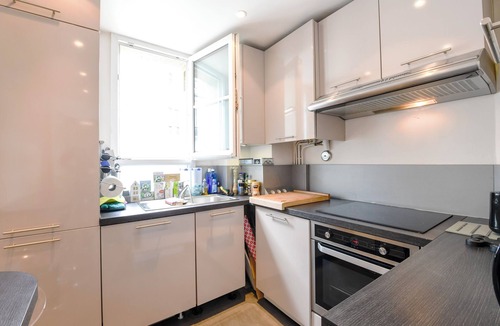 Quartier des Grandes-Carrieres Apartment | Modern Family-Friendly 2BR Stay - Queen Beds - Sleeps 6 – CARR-V-A-P