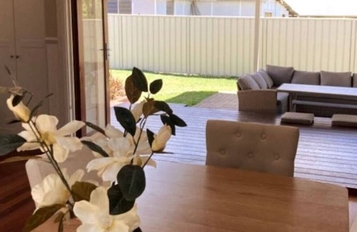 Dungog House | Modern Family Historic BNB