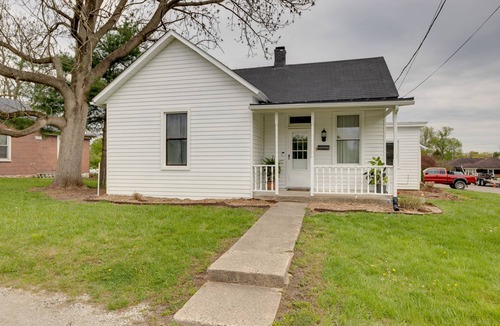 Mason House | Modern Family Home in Mason w/Backyard + Fire Pit