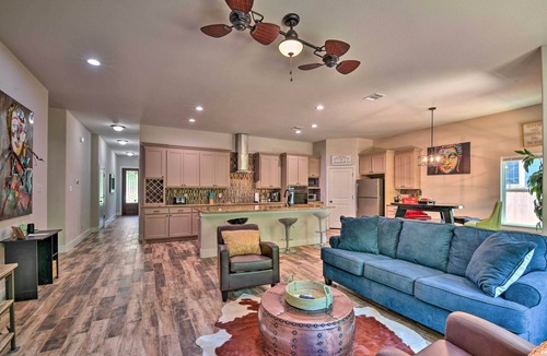 South Arlington House | Modern Family Home Near AT&T Stadium & More!