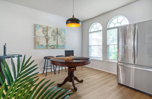 Converse House | Modern Family Retreat/Pets OK Near Randolph AFB