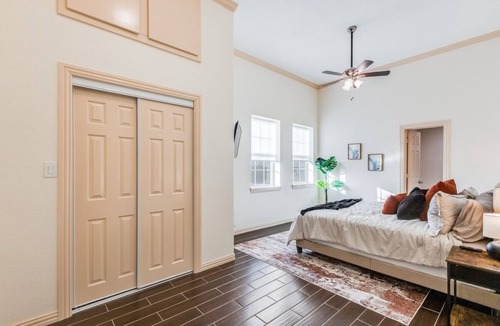 Weston House | Modern Farm House 2B 2B KING Bed