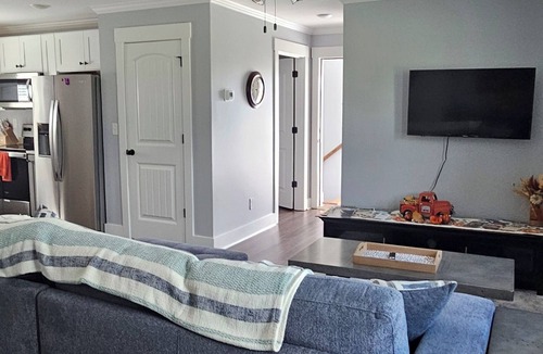 Williston Apartment | Modern Farm Retreat - Fresh Eggs - Pet Friendly