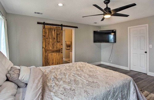 Farmersville House | Modern Farmersville Home w/ Patio