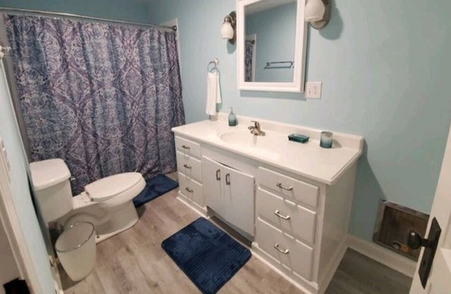 Kernersville House | Modern Farmhouse, 1 Mile-Downtown, Self Check-In