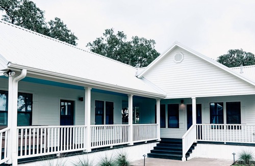 Round Top House | Modern Farmhouse Bliss: Your Secluded Sanctuary for Ultimate Relaxation