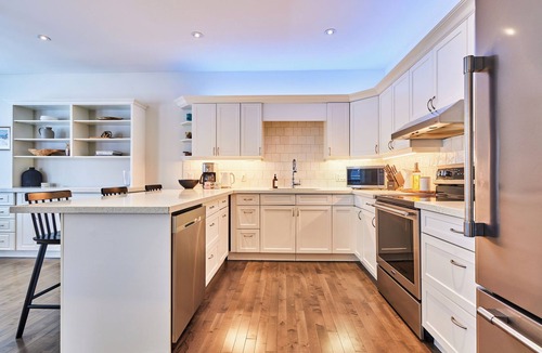 Huntsville Other | Modern Farmhouse Getaway | 5+ Acres | Family Friendly | Arrowhead | Algonquin