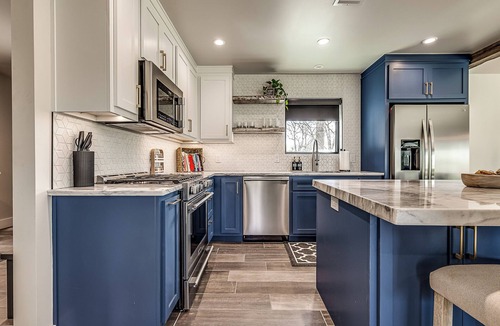 Owasso House | Modern Farmhouse I Quite Escape w/Vibrant Kitchen