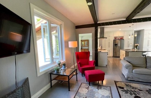 Glen Huron Other | Modern Farmhouse located near The Blue Mountains