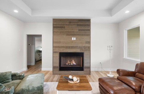 Giddings Other | Modern Farmhouse Retreat - Leon's Crossing
