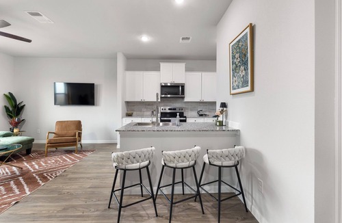Lockhart Apartment | Modern Farmhouse Retreat w Patio & Yard