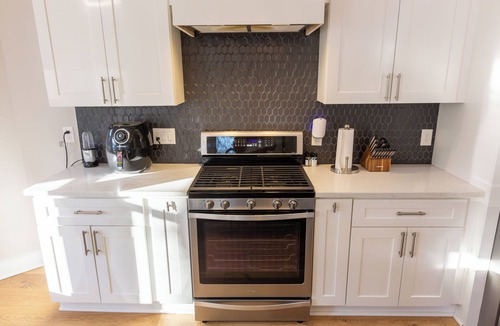 Albright House | Modern Farmhouse Style, 4-bedroom home, downtown Durham, large private yard