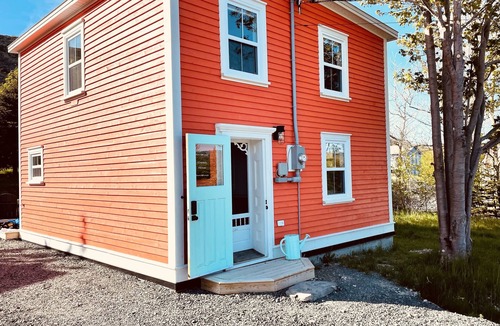 Harbour Main House | Modern Farmhouse w/hot tub