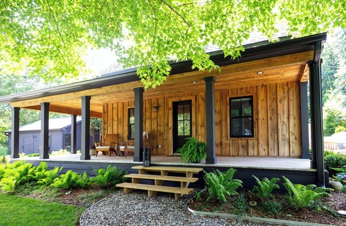 Fennville House | Modern Farmhouse with Recreation/Movie Room & Fire Pit! Dog Friendly.
