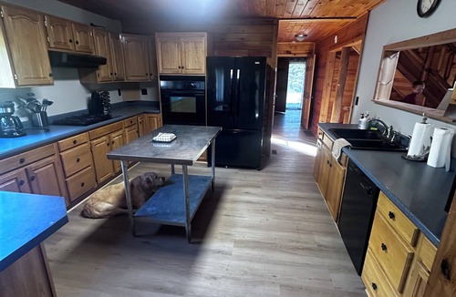 Hammondsport House | Modern Finger Lakes Cabin – Private and Minutes from Keuka Lake & Wineries!
