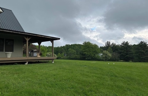 Hammondsport House | Modern Finger Lakes Cabin – Private and Minutes from Keuka Lake & Wineries!