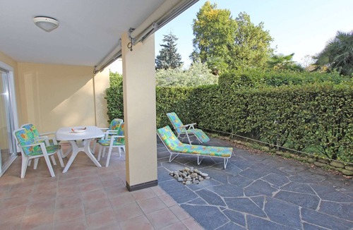 Minusio Apartment | Modern first floor apartment in a well-kept apartment building in a quiet location