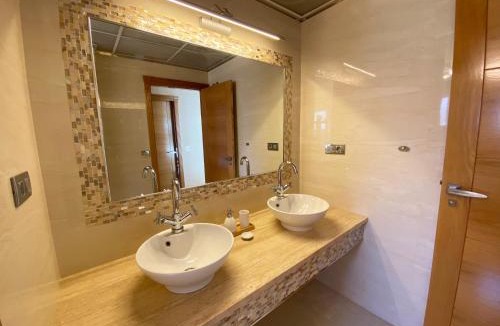 Muchamiel Apartment | Modern flat and private attic close to beach