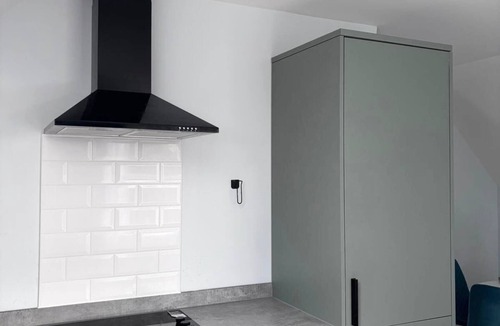 Dover Apartment | Modern Flat Castle Views & Free Parking