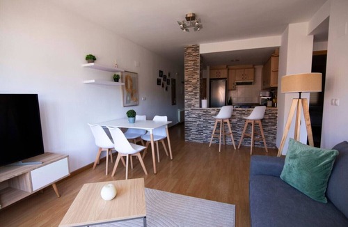 Abena Apartment | Modern flat for Pyrenees Adventures - Free Parking