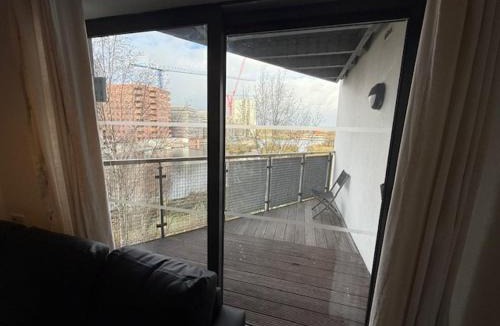 Abbey Wood Apartment | Modern flat in Abbey Wood