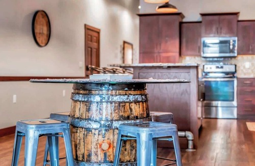 Historic Downtown La Crosse Apartment | Modern Flat in Downtown La Crosse