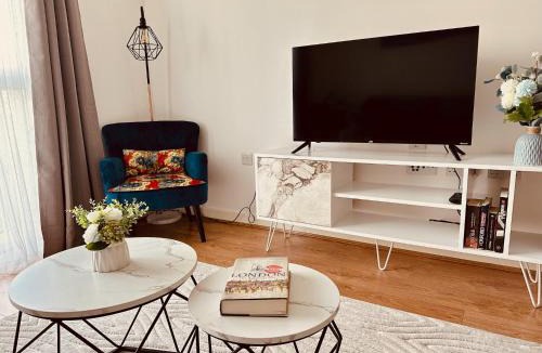 Eltham West Apartment | Modern Flat in Greenwich