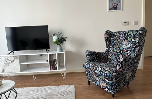 Eltham West Apartment | Modern Flat in Kidbrooke - Greenwich