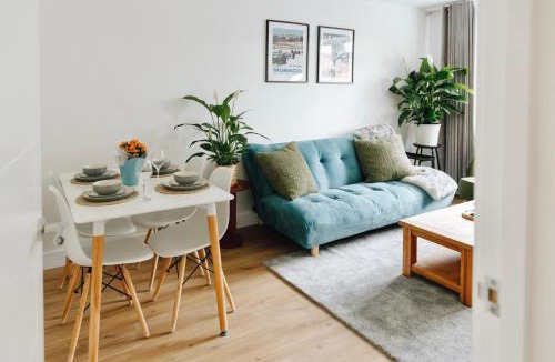 Penge and Cator Apartment | Modern Flat In Penge - 3 person