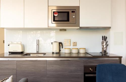 London Borough of Hounslow Apartment | Modern Flat near Heathrow Airport