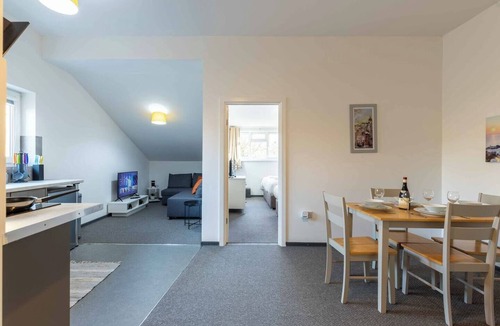 Peterborough Apartment | Modern Flat | Netflix | Free Parking | A1