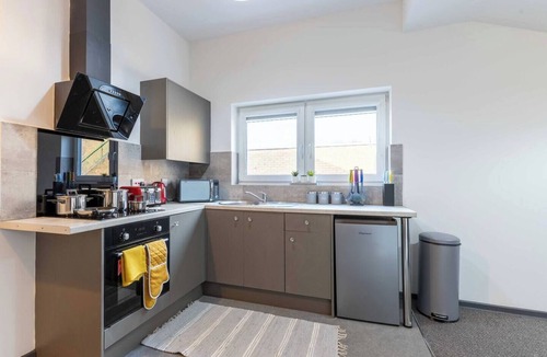 Peterborough Apartment | Modern Flat | Netflix | Free Parking | A1