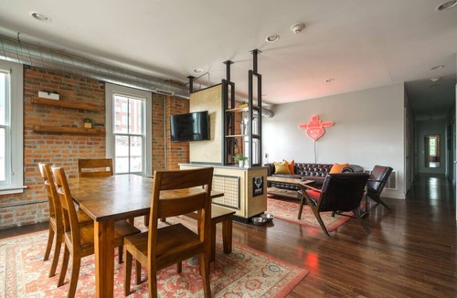 Short North Apartment | Modern Flat Short North!