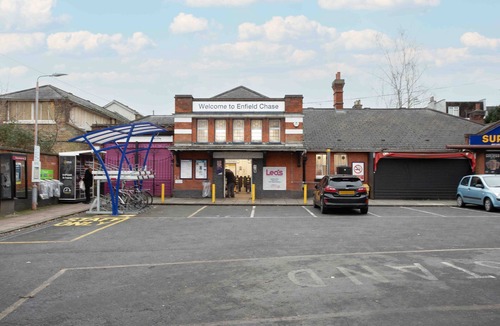 Grange Apartment | Modern Flat - Sleeps 3 - London