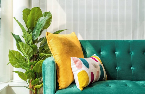 Portsmouth Apartment | Modern Flat with Balcony view and FREE car parking