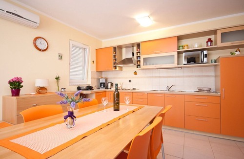 Jurandvor Apartment | Modern flat with large terrace