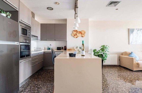 El Cabanyal Apartment | Modern flat with sea views in Valencia.