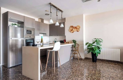 El Cabanyal Apartment | Modern flat with sea views in Valencia.