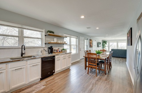 Flower Mound House | Modern Flower Mound Home < 2 Mi to River Walk
