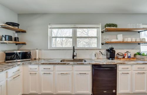Flower Mound House | Modern Flower Mound Home < 2 Mi to River Walk