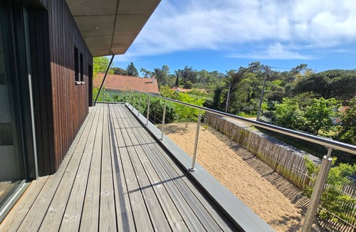 Saint-Jean-de-Monts House | Modern Forest-Edge Home for 10 with WiFi, Close to Beach & Shops