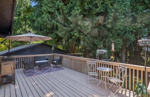 Lake Stevens House | Modern Forest Escape, Near Lake Stevens and Hikes