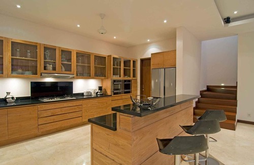 Batu Bolong Villa | Modern four bedrooms private pool villa Canggu