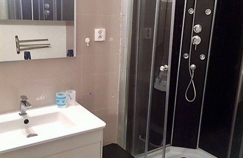 Amelie-les-Bains-Palalda Apartment | Modern 2-Bedroom Apartment with Balcony, WiFi, A/C, Garage - Amélie-les-Bains
