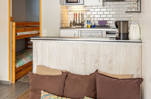 Montgellafrey Apartment | Modern studio for 4, south balcony, near slopes, Roc Rouge