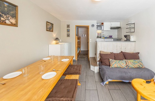 Montgellafrey Apartment | Modern studio for 4, south balcony, near slopes, Roc Rouge